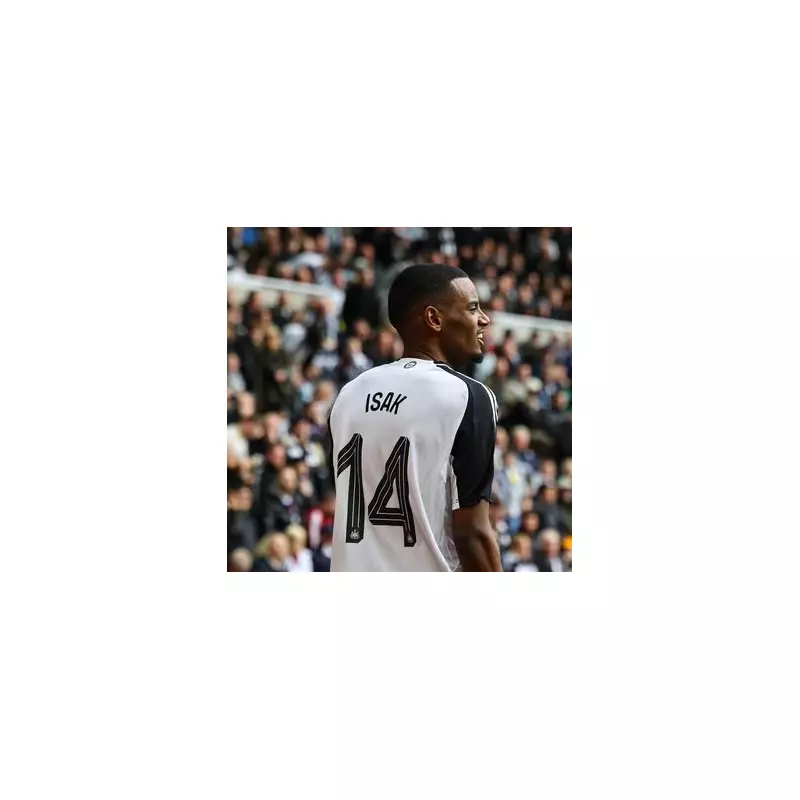 Alexander Isak Sparks Liverpool Transfer Rumours After Wearing Reds' Shirt