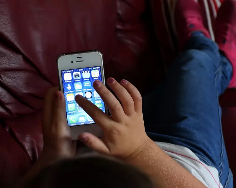 Australia’s Bold Move: Under-16s Social Media Ban – How It Works and Who’s Exempt