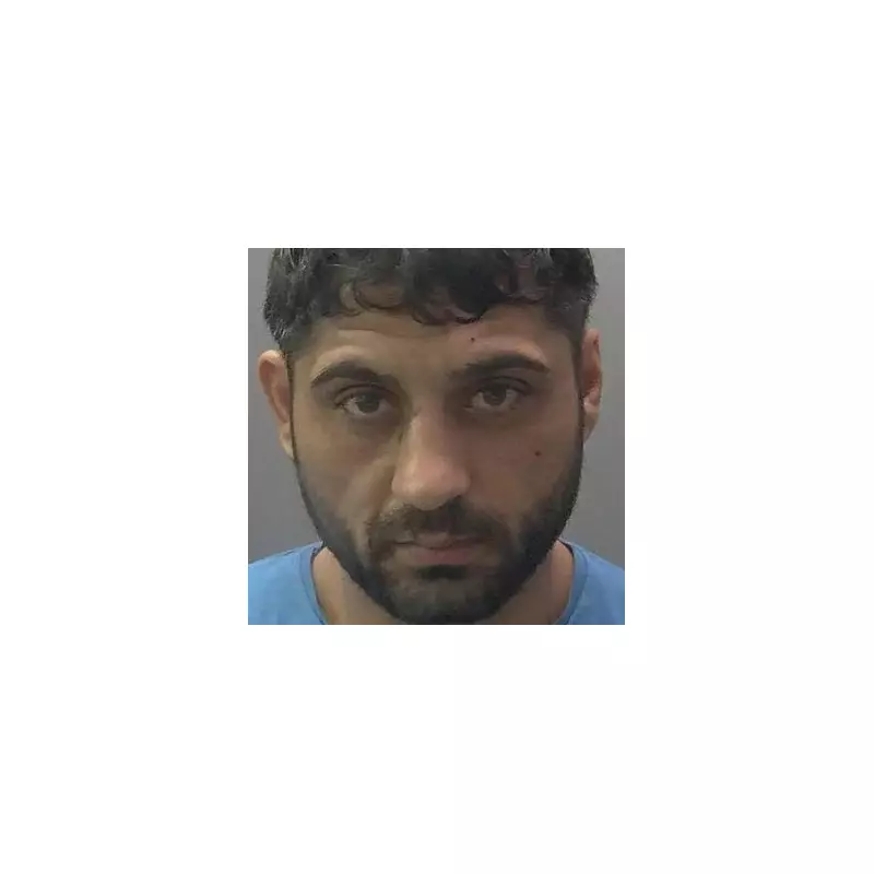 Brutal Attack on 6-Year-Old Girl: Thug Grabs Child by Hair in Shocking Daylight Assault