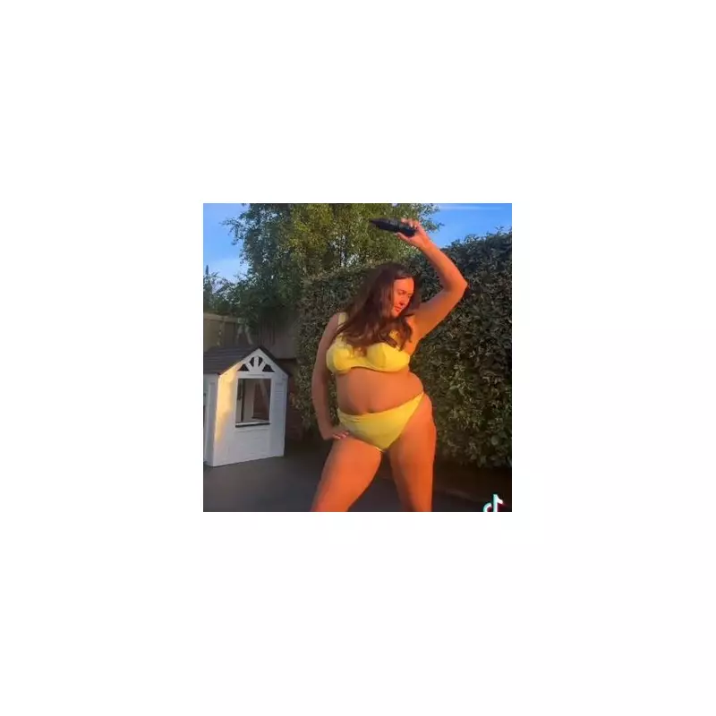 Charlotte Dawson Stuns in Bikini as She Flaunts Post-Baby Body with Confidence