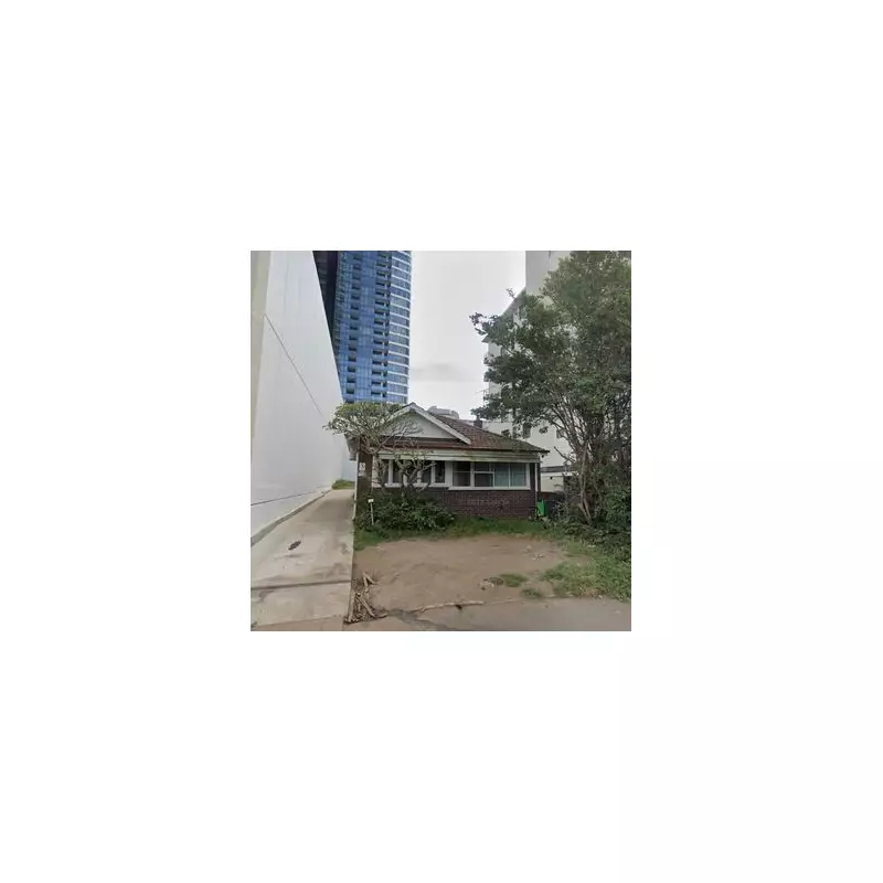 Defiant 85-Year-Old Refuses £1.5m Offer for Her Tiny Home – Now It’s Worth a Fortune