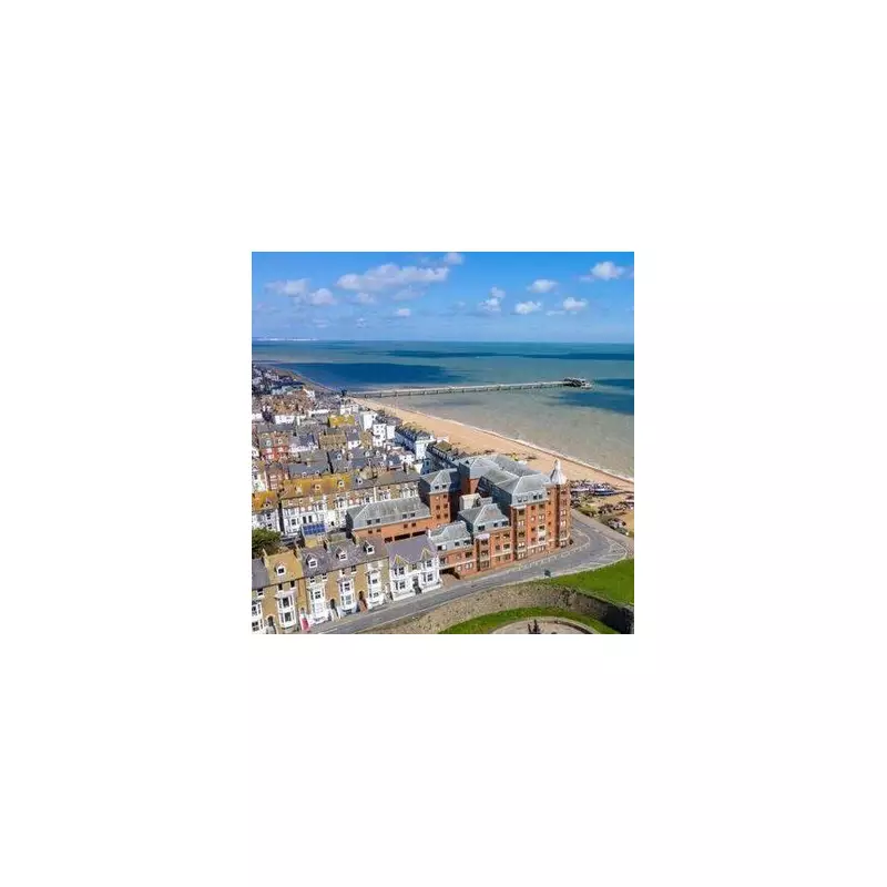 Discover the Hidden Gem of the UK: A Stunning Seaside Town That Rivals the Mediterranean