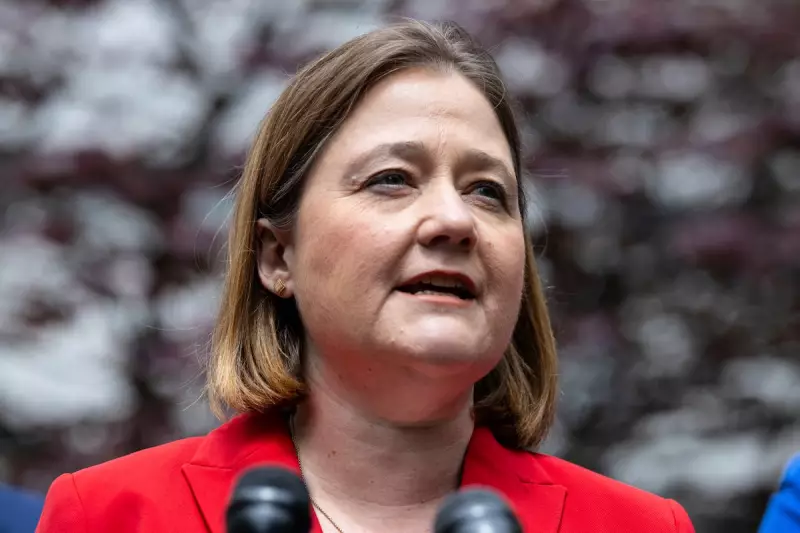 Donald Trump Spotted with Mysterious Bird in Iowa – What Does It Mean?