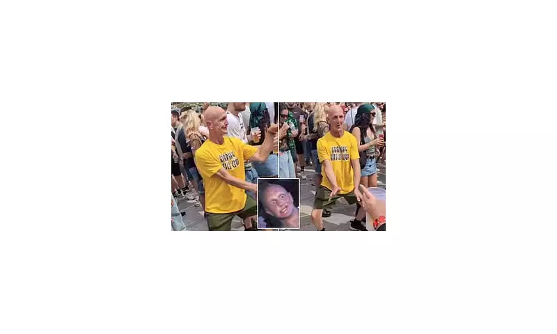 Festival-Goer Recreates Iconic Rave Meme at Tomorrowland – And the Internet Loves It!