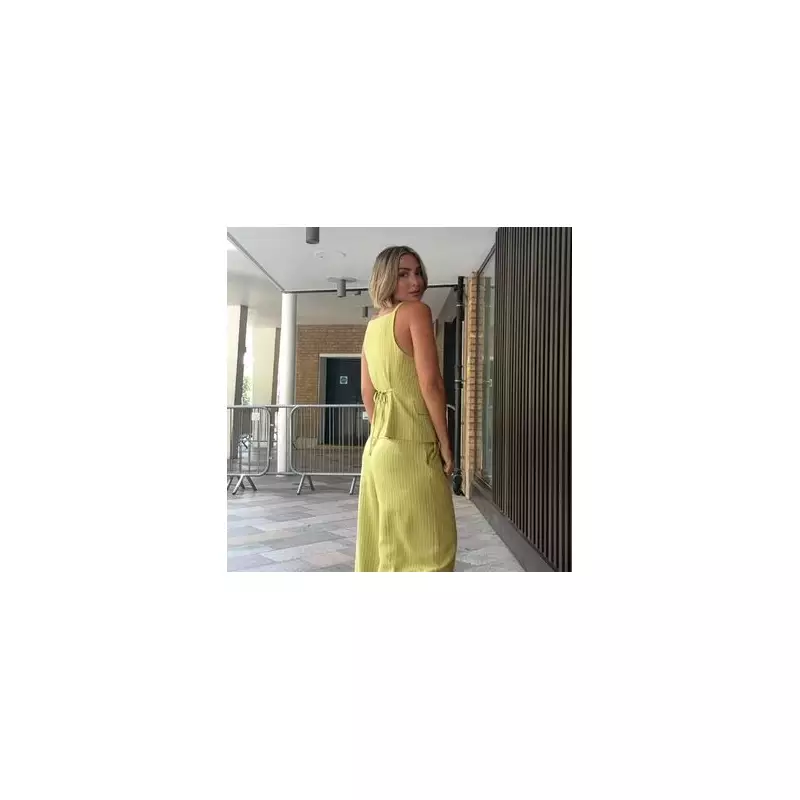 Frankie Bridges Stuns in Pinstripe Co-ord: A Fashion Masterclass You Can't Miss