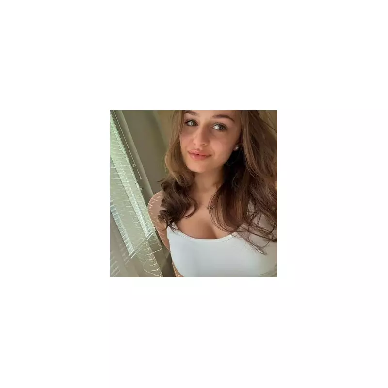 I Stayed Up Until 2AM to Book a £9 Ryanair Flight – Was It Worth It?