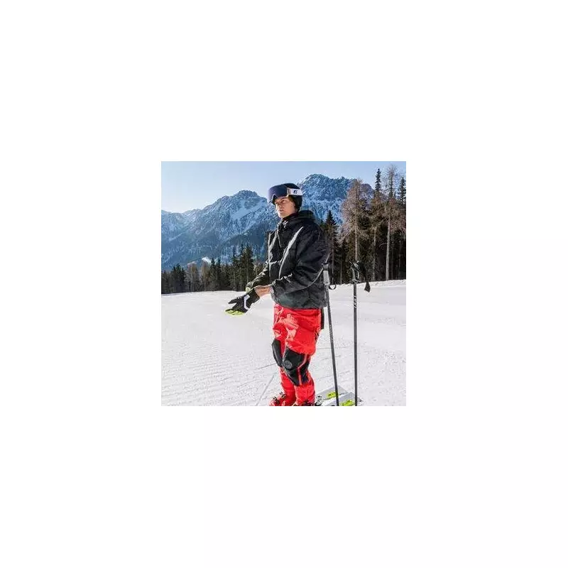 Jannik Sinner's Parents Snub Wimbledon Hotel for Campervan Adventure