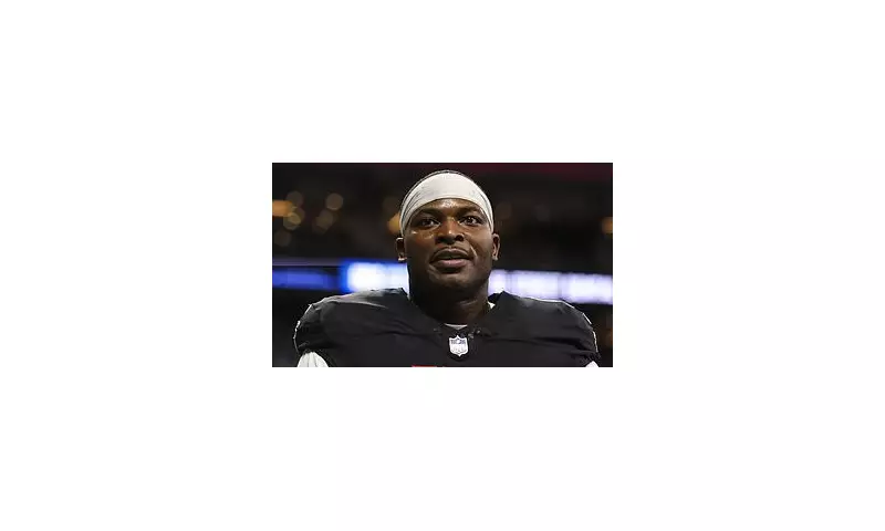 Lorenzo Carter Announces Shock Retirement from NFL After Titans Stint