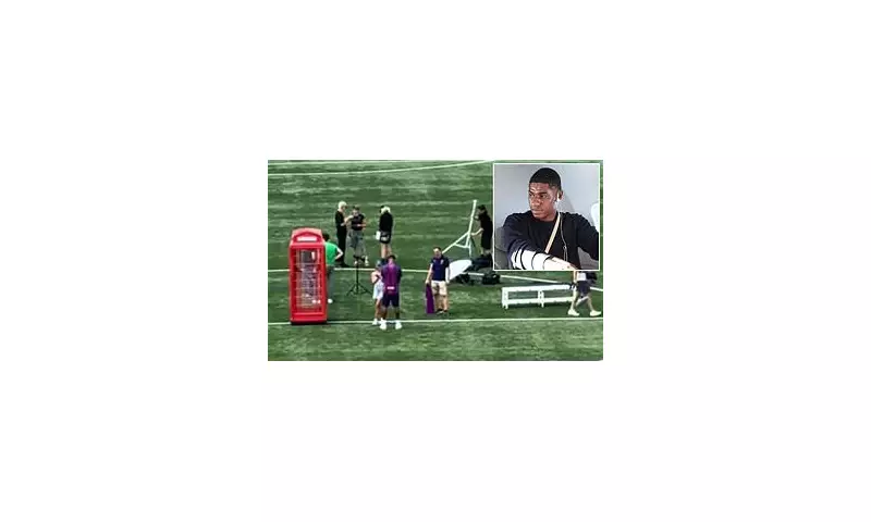 Marcus Rashford's Hilarious Phone Box Stunt During Barcelona Unveiling Goes Viral