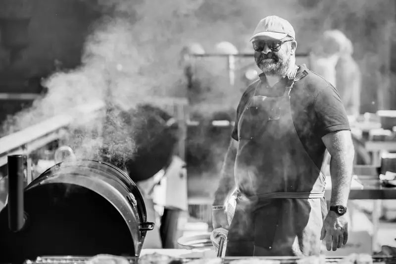 Master the BBQ: Expert Tips & Mouthwatering Recipes for the Perfect Grill