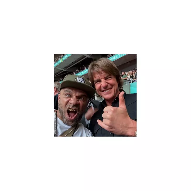 Oasis Gig Sparks Chaos with Unlikely Crowd Mix – Fans and Politicians Collide!