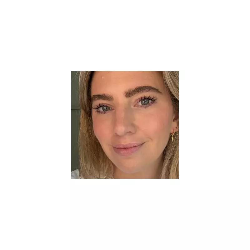 Revolutionary Lengthening & Strengthening Serum Mascara: A Game-Changer for Lashes?