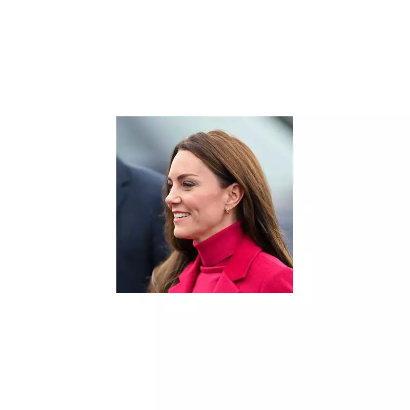 Stunning 2.5ct Gold Hoop Earrings Just £25 – The Perfect Gift for Any Occasion!