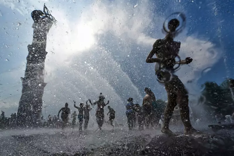 Stunning Photojournalism: APS Showcases the Week's Most Captivating Images