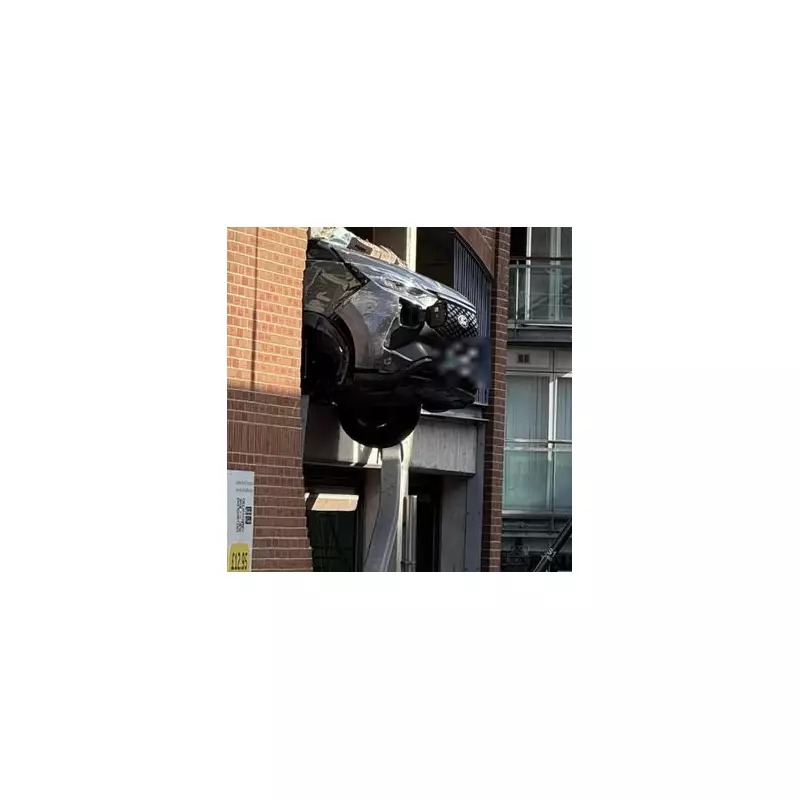 Three Injured as Van Crashes into Scaffolding in Westminster