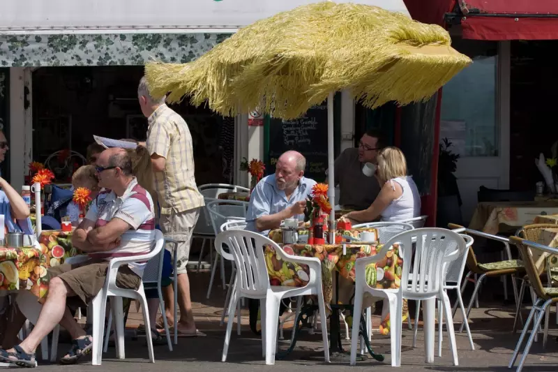 UK Government Considers Allowing Pubs to Sell Takeaway Beer Without Planning Permission