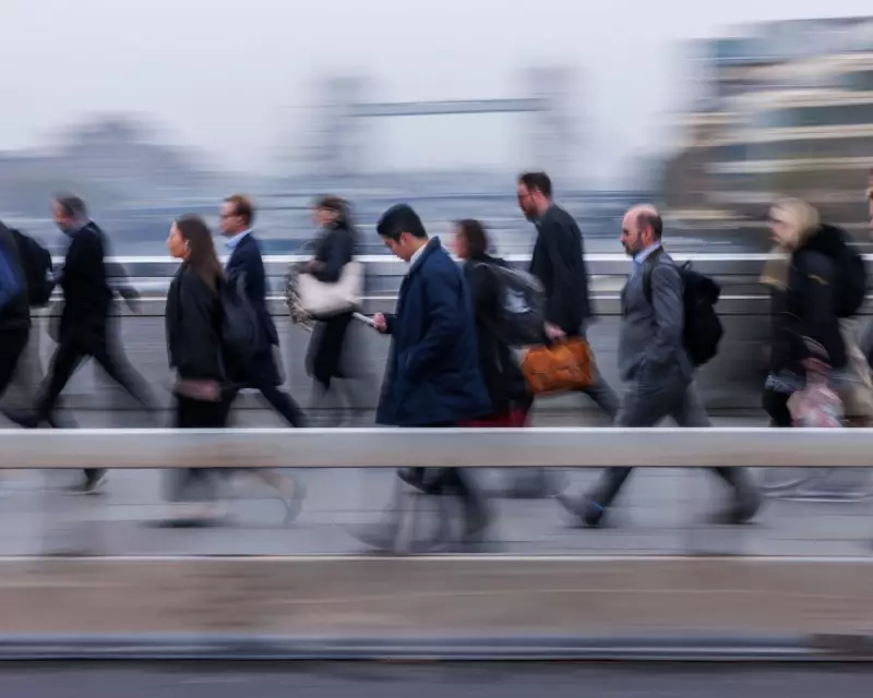 UK Labour Market Weakens: Unemployment Rises as Wage Growth Slows