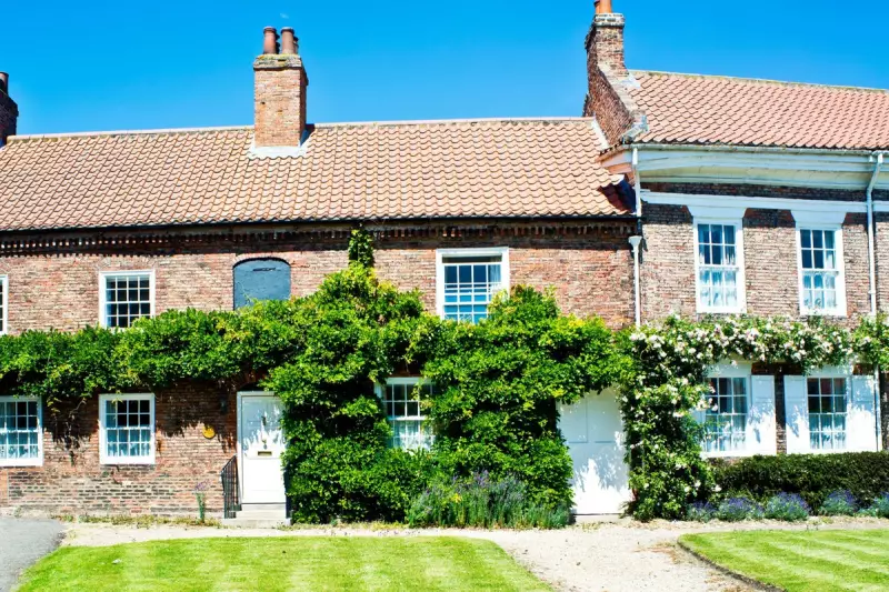 Victorian-Era 'Everest of Timber' Sells for a Staggering Sum at Auction