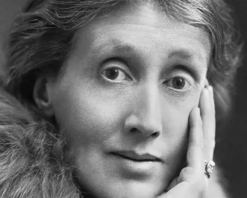 Virginia Woolf's Scathing Diary Entry: A Darker Side of the Literary Icon Revealed
