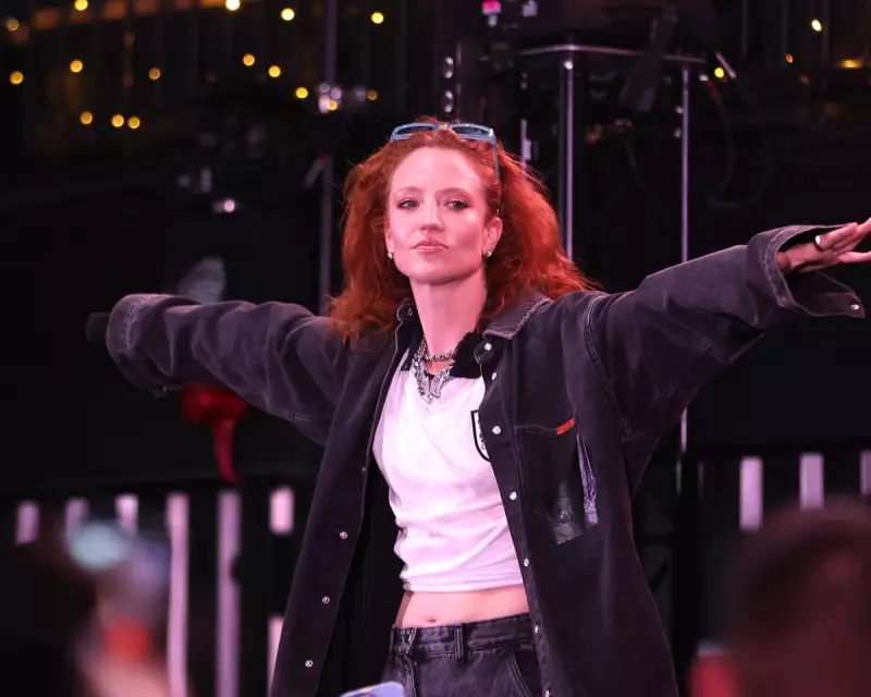 White House Faces Backlash Over Jet2 Holiday Meme Amid ICE Deportation Controversy