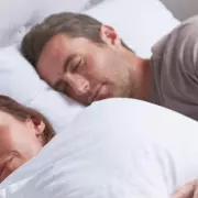 Amazon's Revolutionary Duvet Lets Couples Sleep in Perfect Harmony – Warm or Cool!