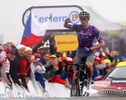 Ben O'Connor Triumphs in Tour de France Stage 18 as Tadej Pogačar Holds Firm in Yellow