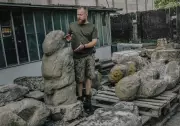Brave Volunteers Risk Lives to Save Ukraine’s Cultural Treasures from War’s Destruction
