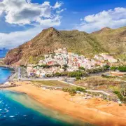 Canary Islands on High Alert as Wildfires Rage – Tourists Warned