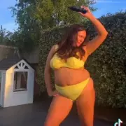 Charlotte Dawson Stuns in Bikini as She Flaunts Post-Baby Body with Confidence