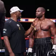 Daniel Dubois vs Oleksandr Usyk: Heavyweight Showdown Ends in Controversy