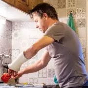 DWP Reveals Your Options If You're Struggling to Pay Your Energy Bills This Winter