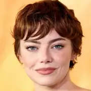 Emma Stone's Genius Eye Makeup Trick You Need to Try Now