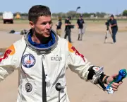 Felix Baumgartner, Legendary Skydiver Who Leapt from Space, Dies in Tragic Paragliding Accident
