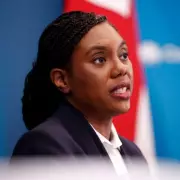 Government Clamps Down on 'Golden Goodbyes' for Failing NHS Bosses