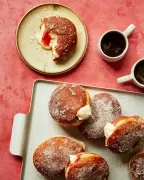 Indulge in Benjamina Ebuehi’s Irresistible Strawberry & Custard Doughnut Recipe