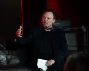 John Niven's 'The Fathers': A Gritty Class Satire That Cuts Deep