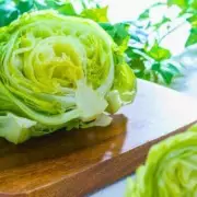 Keep Lettuce Fresh for 10 Days with This Simple Storage Trick