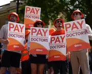 NHS in Crisis: Junior Doctors Strike Over Pay Dispute – What You Need to Know