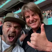 Oasis Gig Sparks Chaos with Unlikely Crowd Mix – Fans and Politicians Collide!