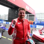 Oliver Rowland Triumphs in Thrilling Formula E London E-Prix Finale