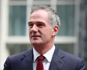 Peter Kyle Slams Nigel Farage Over 'Extreme Pornographers' Comment in Online Safety Bill Debate