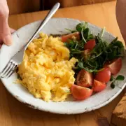 The Secret to Perfectly Fluffy Scrambled Eggs – Chef’s Foolproof Method