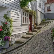 Twin Sisters Travel to 70 Cities in 80 Days – Here’s How They Did It