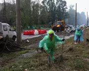 Ukrainian Drones Strike Russian Electronic Warfare Plant, Disrupting Railways and Air Travel