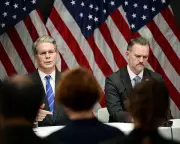 US and China Agree to Extend Tariff Truce Amid Stalled Trade Talks