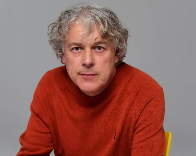 Alan Davies Delivers Hilarious and Thought-Provoking Stand-Up in Edinburgh Fringe Show