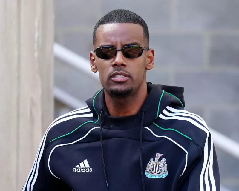 Alexander Isak's Uncertain Future at Newcastle: Eddie Howe Remains Tight-Lipped