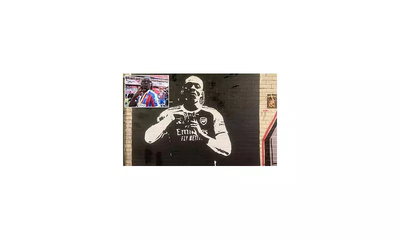 Arsenal's Bold Eze Mural Stirs North London Derby Tensions | Palace Star Targeted