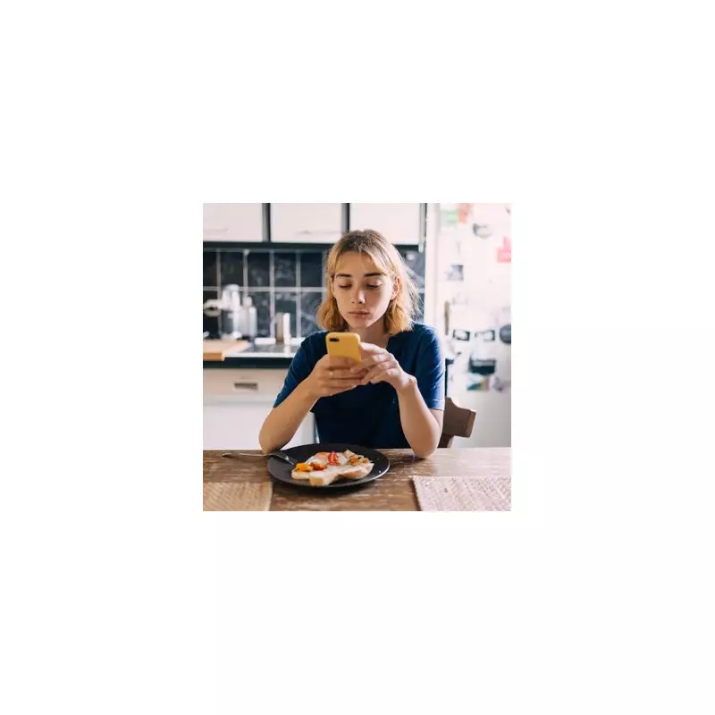 Dietitian Warns: Young People Risk Health by Skipping Breakfast for Coffee