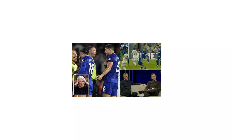 Everton in Turmoil: Moyes and Tarkowski Fume Over 'Bizarre' Penalty Decision as Neville and Carragher Weigh In